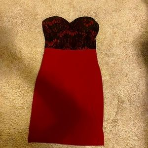 Strapless lace bust dress